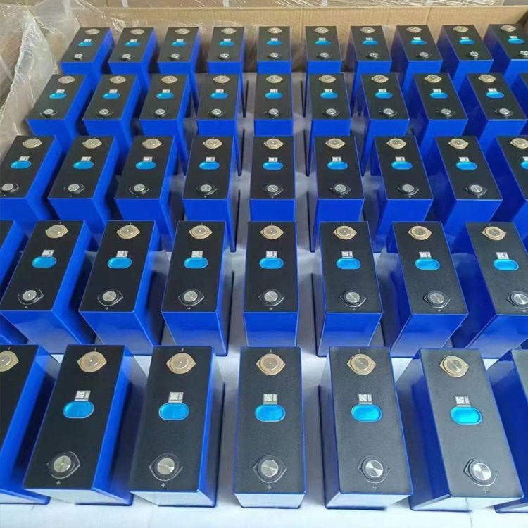 Shenzhen Qishou Lifepo4 304Ah 304 320 Ah 320Ah 300Ah 320anp Grado a 3.2V 12V 24V 48V Prismatic Lithium Ion Batteries Lifpo4 Akku - image 4