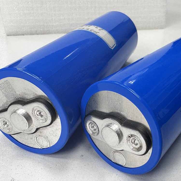 QSO Brand New Cylindrical Natrium-Ionen-Batterie Akku 3V 18Ah Catl Na Sodium Ion Battery Cell for 12V 48V Solar Energy System - image 3